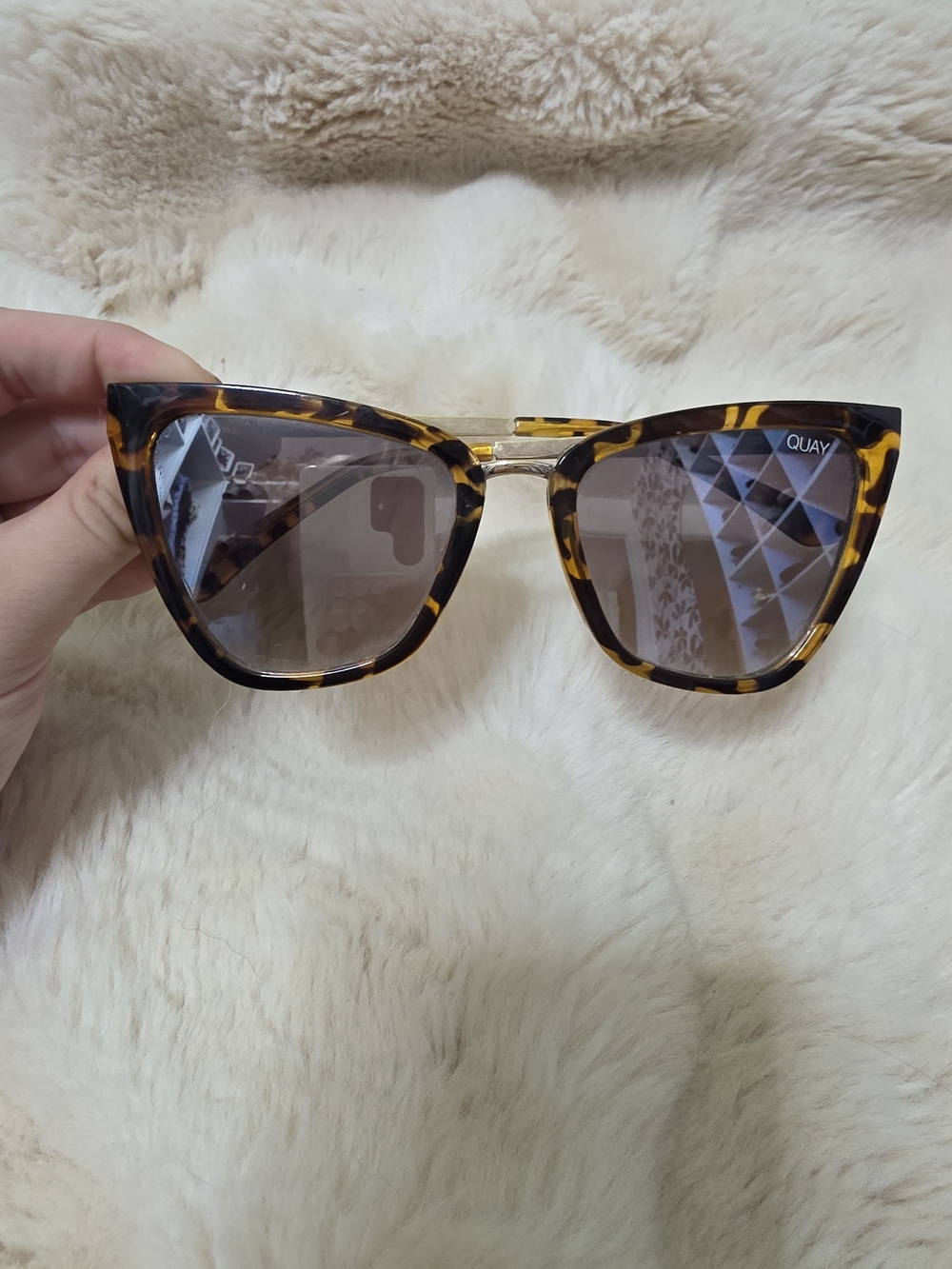 Quay Australia Tortoiseshell Cat-Eye Sunglasses with Gold Bridge - Brown/Amber